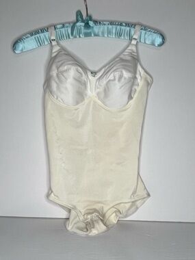VTG Lovable Bodysuit Girdle Two-toned Size 36C Satin Bra Snap Crotch Madonna